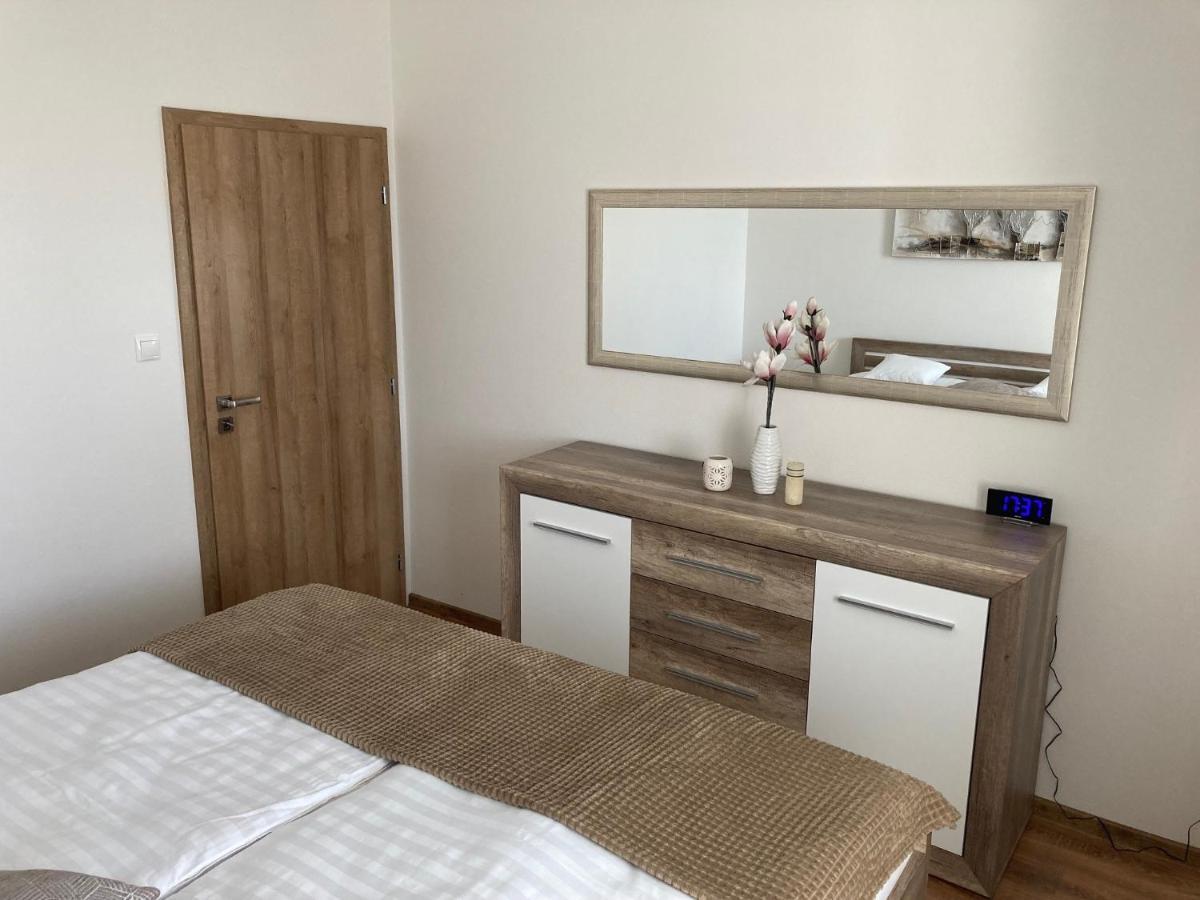 Apartmany Rubin Nesvady Luaran gambar