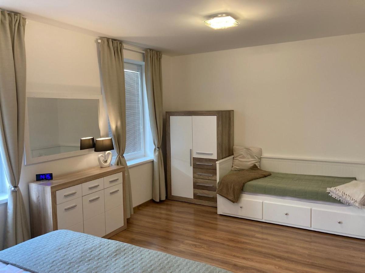 Apartmany Rubin Nesvady Luaran gambar