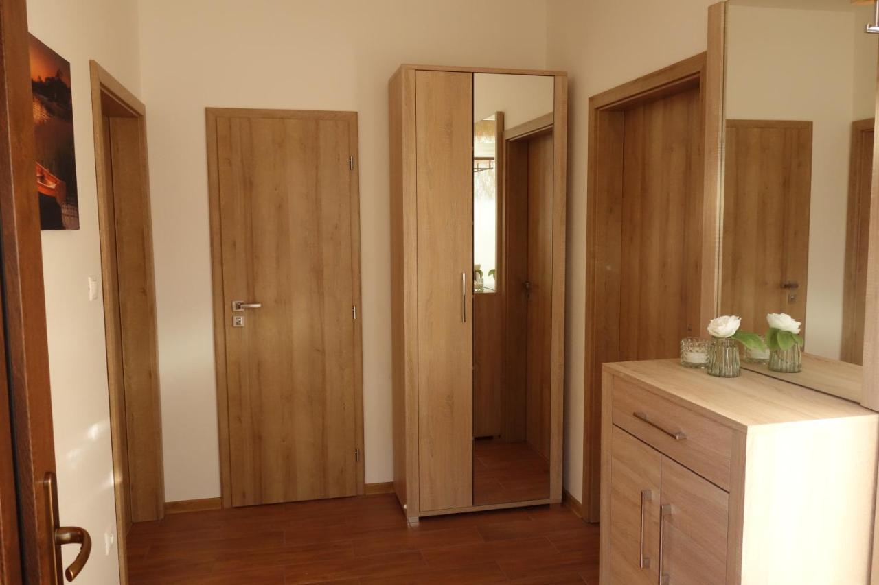 Apartmany Rubin Nesvady Luaran gambar