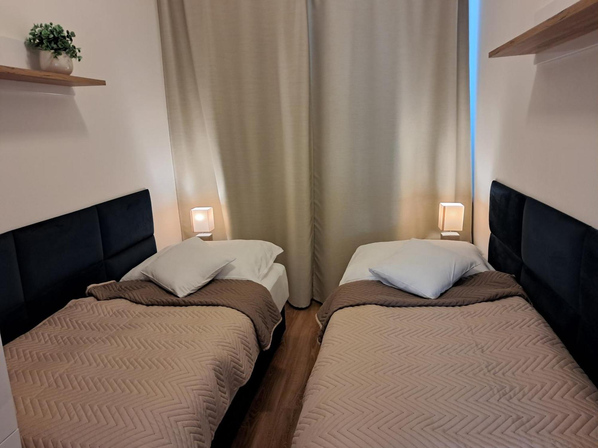 Apartmany Rubin Nesvady Luaran gambar