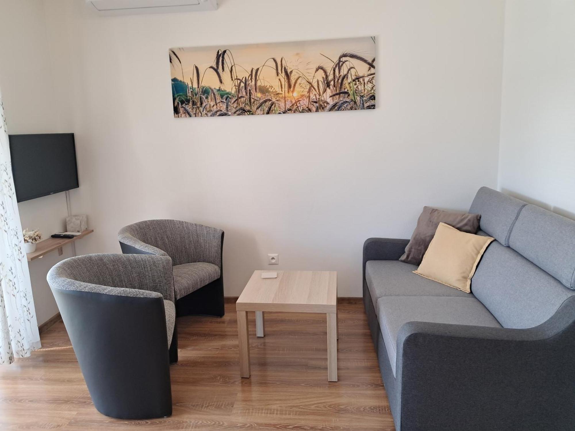 Apartmany Rubin Nesvady Luaran gambar