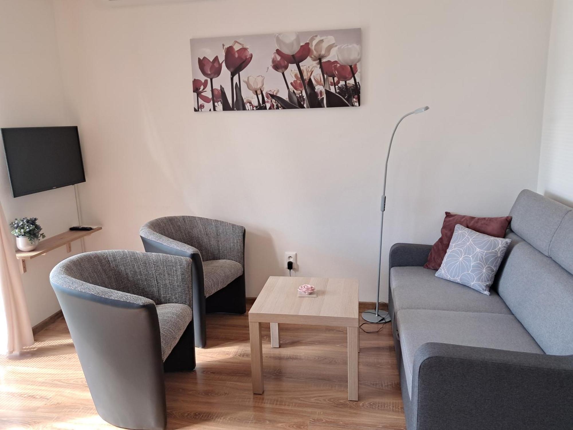 Apartmany Rubin Nesvady Luaran gambar