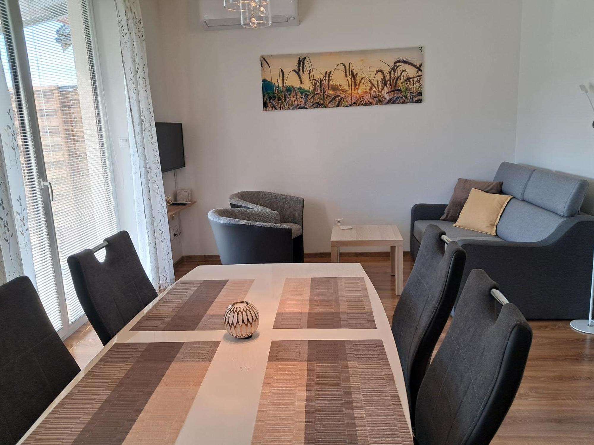 Apartmany Rubin Nesvady Luaran gambar